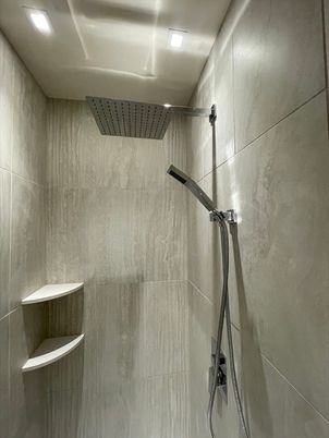 Bathroom, Interior, Recessed Lighting
