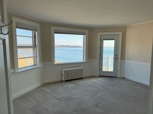 Empty room, Interior, Water