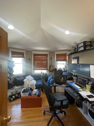 Home Office, Interior, Recessed Lighting, Wood Texture Flooring