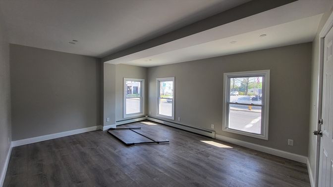 Empty room, Interior, Recessed Lighting, Wood Texture Flooring
