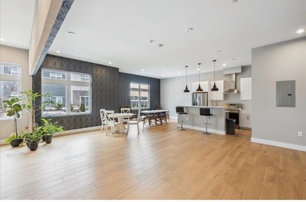 Dining room, Interior, Kitchen, Pendant Lights, Recessed Lighting, Stainless Steel Appliances, Wood Texture Flooring