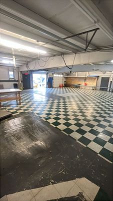 Garage, Interior