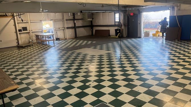 Garage, Interior