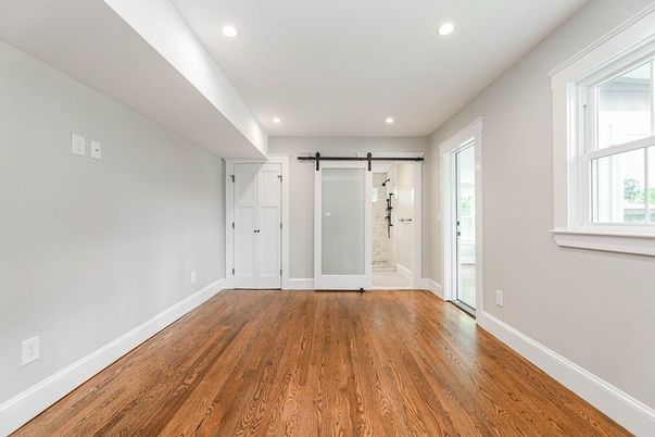 Empty room, Interior, Recessed Lighting, Wood Texture Flooring