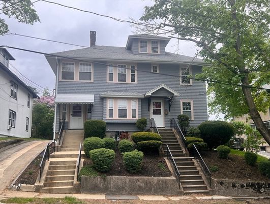 Exterior, Facade, American Foursquare