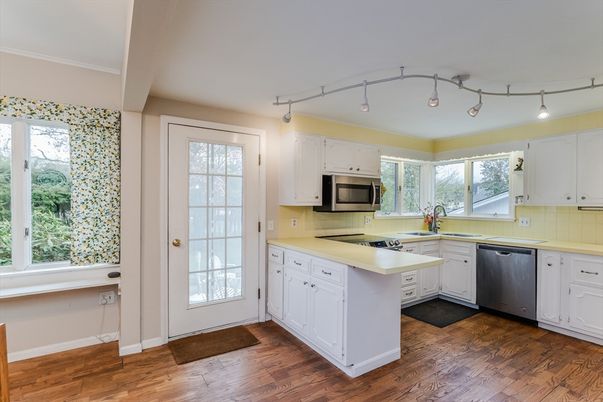 Interior, Kitchen, Stainless Steel Appliances, Wood Texture Flooring