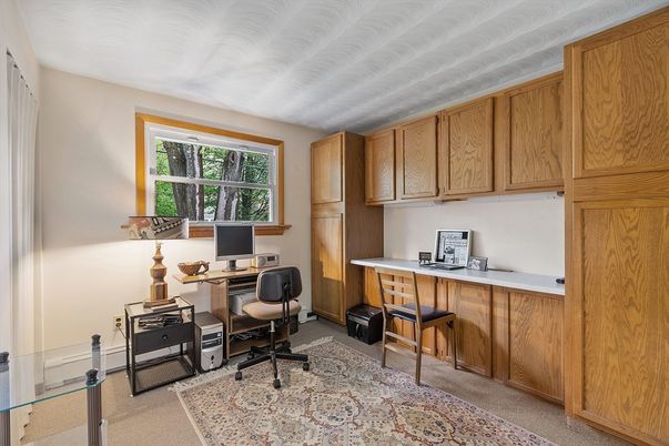 Home Office, Interior