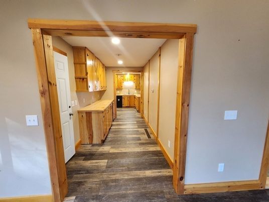 Interior, Recessed Lighting, Wood Texture Flooring