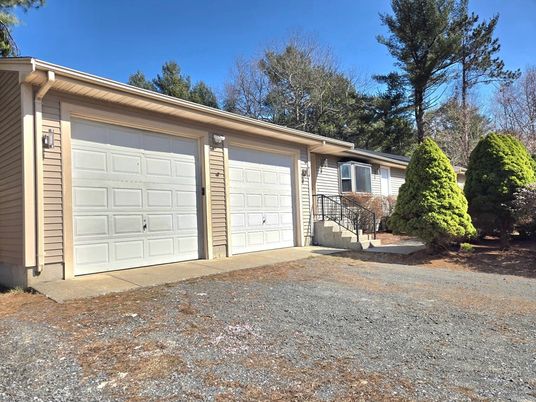 Detached Garage, Exterior