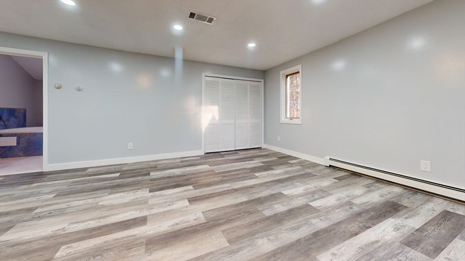 Empty room, Interior, Recessed Lighting, Wood Texture Flooring