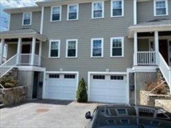 Attached, Exterior, Facade, Rowhouse