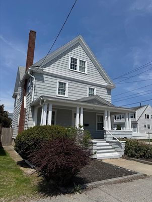 Exterior, Facade, Queen Anne Victorian