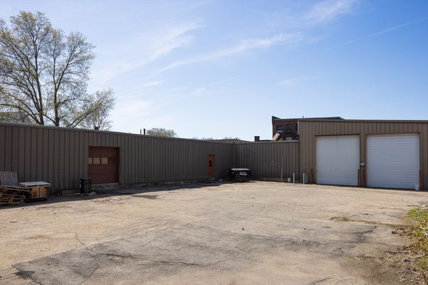 Detached Garage, Exterior