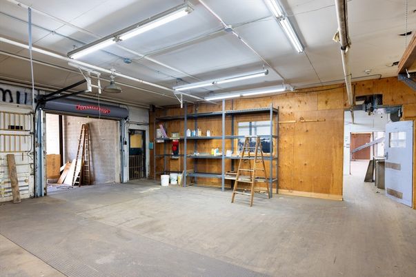 Garage, Interior, Wooden Walls