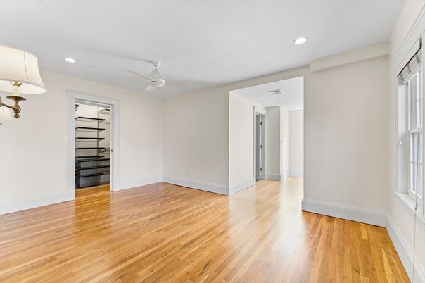 Empty room, Interior, Recessed Lighting, Walk-in Closets, Wood Texture Flooring