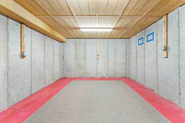 Empty room, Interior, Wooden Ceilings, Wooden Walls