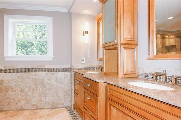 Bathroom, Dual Sink Vanities, Interior, Recessed Lighting