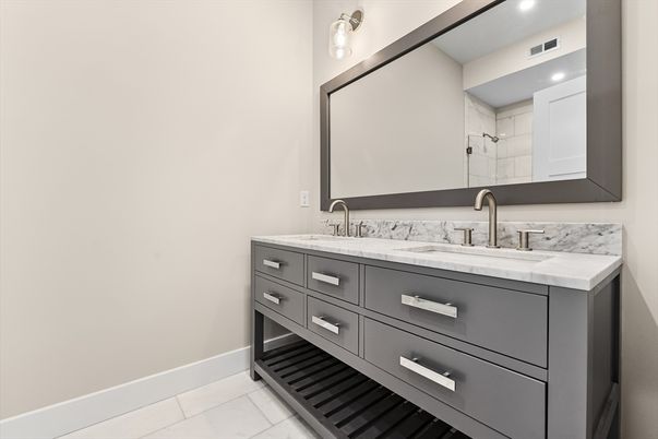 Bathroom, Dual Sink Vanities, Interior, Recessed Lighting