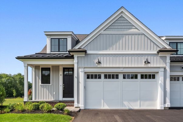 Attached, Exterior, Facade, Farmhouse
