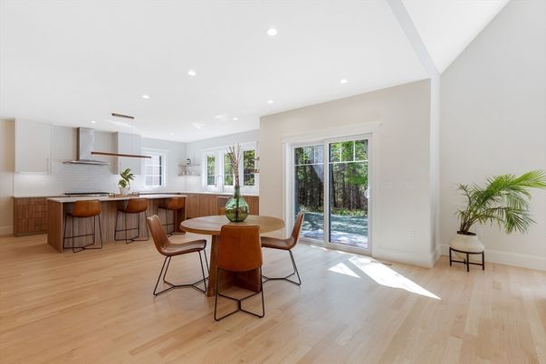 Dining room, Interior, Kitchen, Recessed Lighting, Wood Texture Flooring