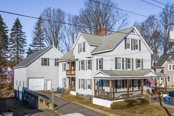 Attached, Exterior, Facade, Farmhouse