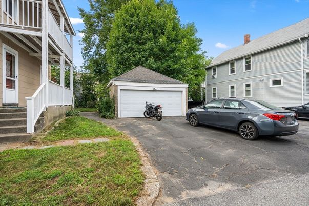 Detached Garage, Exterior
