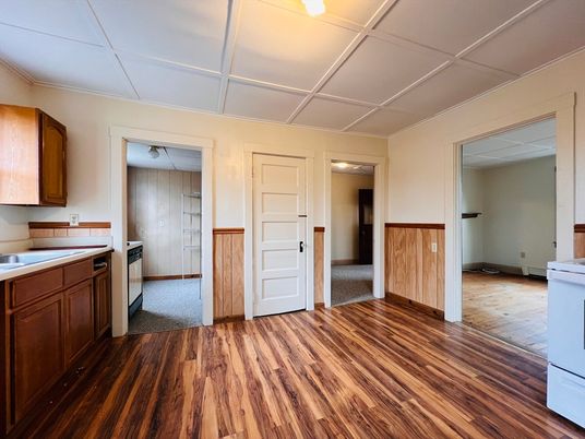 Empty room, Interior, Kitchen, Wood Texture Flooring
