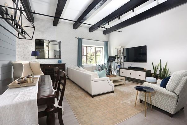 Fitness Equipment, Interior, Living room, Wooden Beams, Wood Texture Flooring