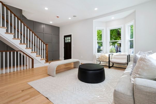 Interior, Living room, Recessed Lighting, Wood Texture Flooring