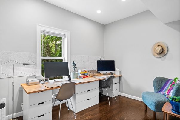Home Office, Interior, Recessed Lighting, Wood Texture Flooring