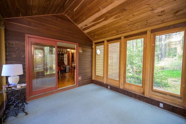 Empty room, Interior, Wooden Ceilings, Wooden Walls
