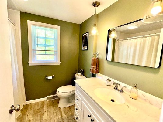 Bathroom, Interior, Pendant Lights, Wood Texture Flooring