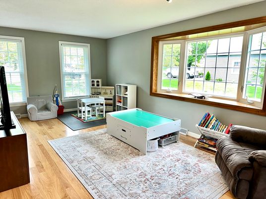 Game Room, Interior, Wood Texture Flooring