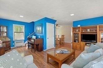 Interior, Living room, Piano, Recessed Lighting, Wood Texture Flooring