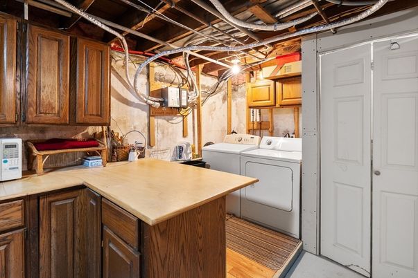Interior, Washer, Wood Texture Flooring