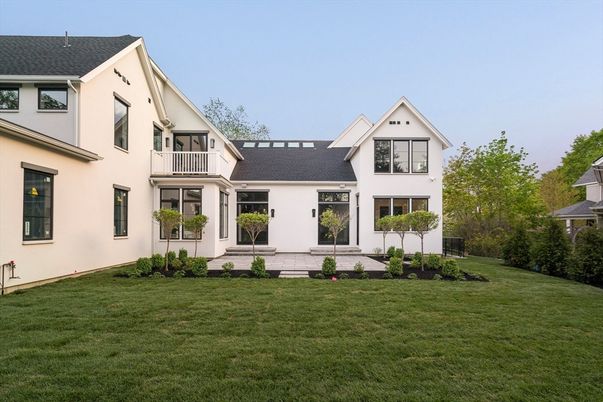 Backyard, Exterior, Facade, Farmhouse
