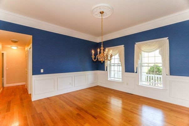 Chandelier, Empty room, Interior, Wood Texture Flooring