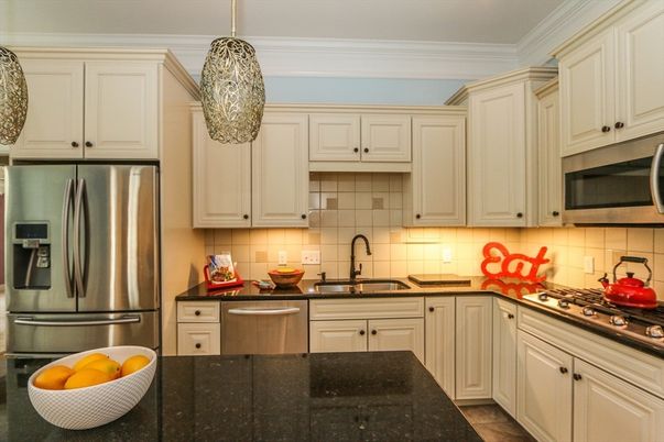 Interior, Kitchen, Pendant Lights, Stainless Steel Appliances