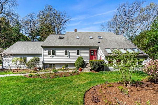 Backyard, Exterior, Facade, Cape Cod