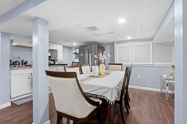 Dining room, Interior, Kitchen, Pendant Lights, Recessed Lighting, Wood Texture Flooring