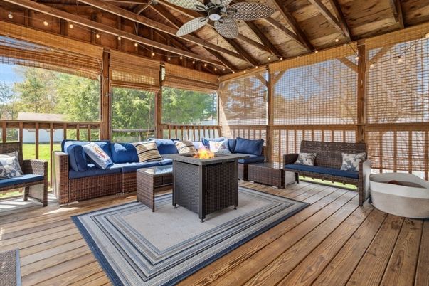 Interior, Living room, Sun Room, Wooden Beams, Wooden Ceilings, Wood Texture Flooring