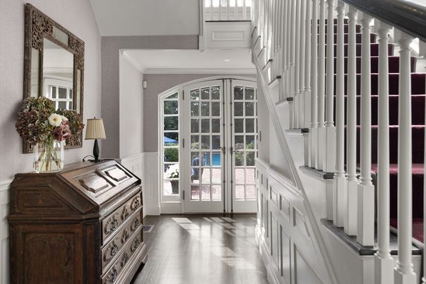 Interior, Piano, Recessed Lighting, Wood Texture Flooring