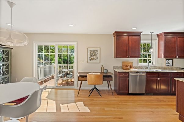 Dining room, Interior, Kitchen, Pendant Lights, Recessed Lighting, Wood Texture Flooring