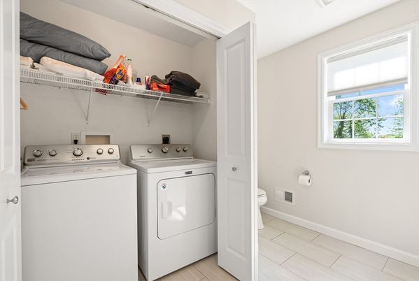 Interior, Utility Closets, Washer, Wood Texture Flooring