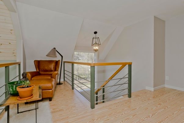 Interior, Pendant Lights, Wood Texture Flooring
