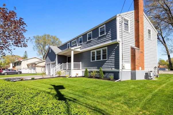Backyard, Exterior, Facade, Cape Cod
