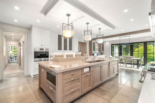 Dining room, Interior, Kitchen, Pendant Lights, Recessed Lighting, Stainless Steel Appliances