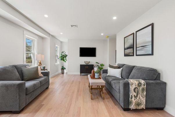 Interior, Living room, Recessed Lighting, Wood Texture Flooring
