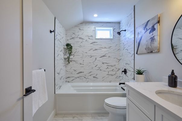 Bathroom, Interior, Marble, Marble Walls, Recessed Lighting