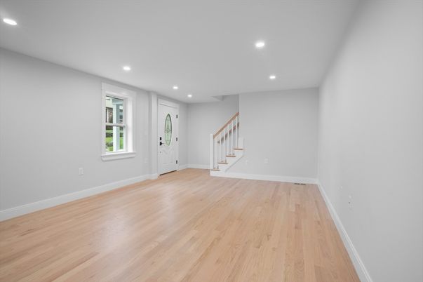Empty room, Interior, Recessed Lighting, Wood Texture Flooring